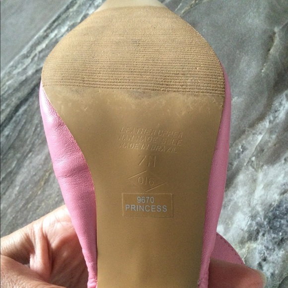 Bronx Pointy Toe Elasticized Kitten Heel Pumps Ankle Strap Pink - Picture 13 of 16